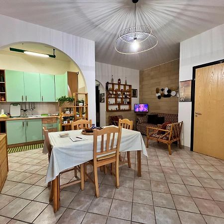 Casa Vacanza Rita Марина-ді-Песколузе Екстер'єр фото
